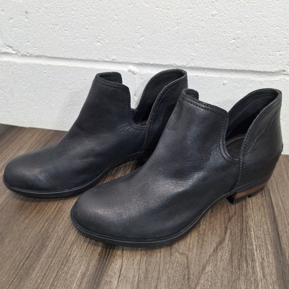 Sorel Lolla Cut-Out Leather Ankle Boots Black Round Toe Stacked Heel Women's 7.5 - Picture 3 of 9